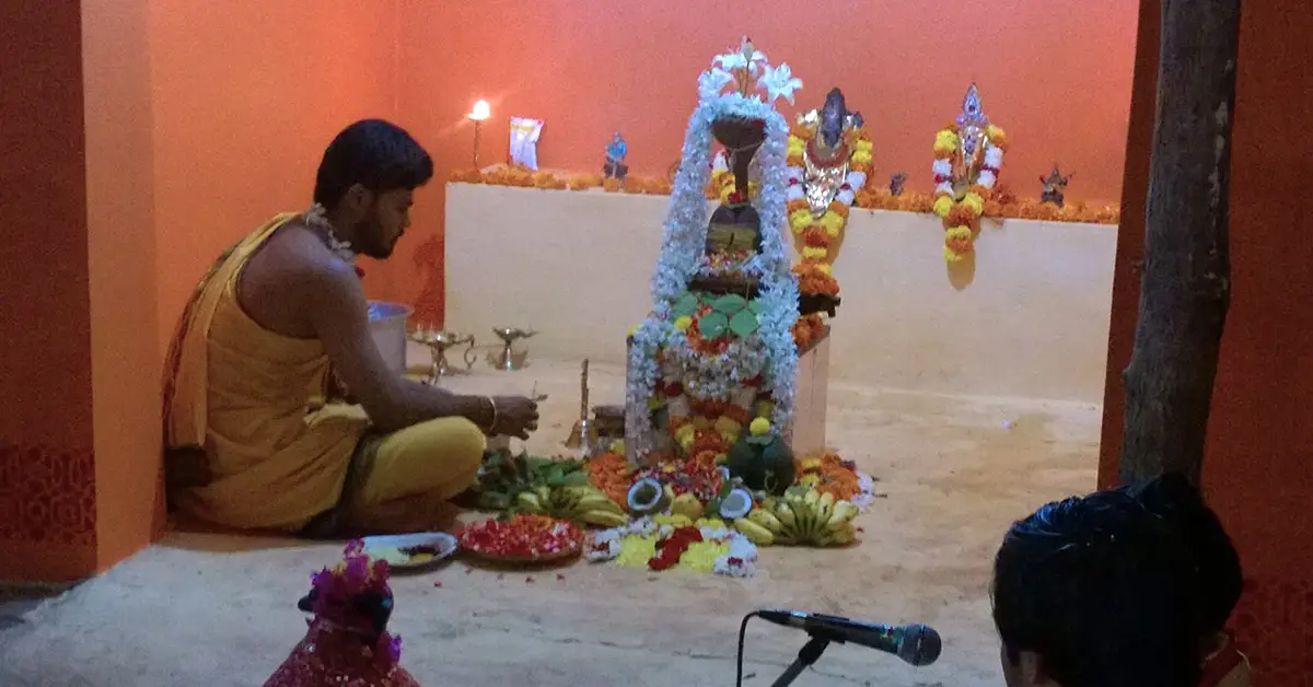 Shiva Lingashtakam on Mahashivaratri at the Dhuni