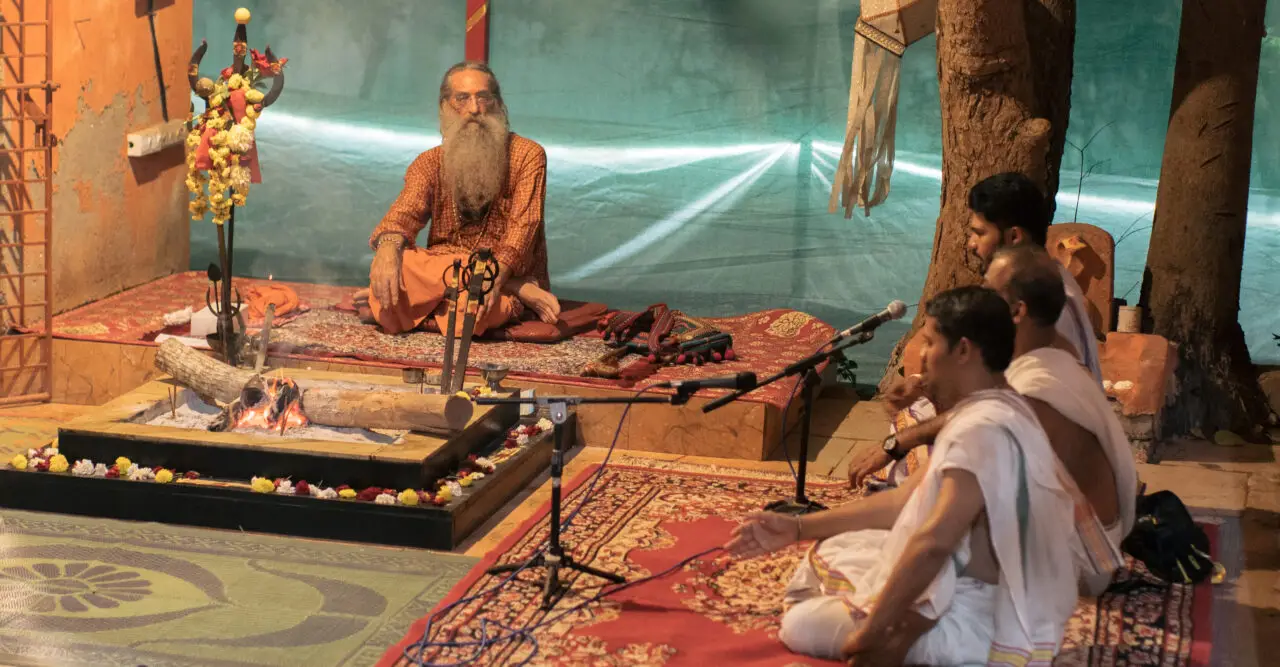 Baba Rampuri at his dhuni during the rites of Mahashivaratri 2023