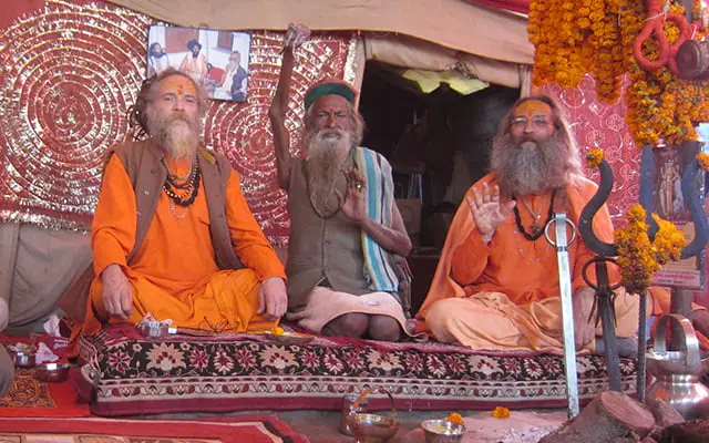 "Amar Bharti at Baba Rampuri's dhuni"