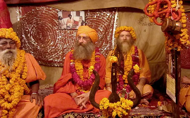 babas rampuri mangalanand dhuni 8318-640