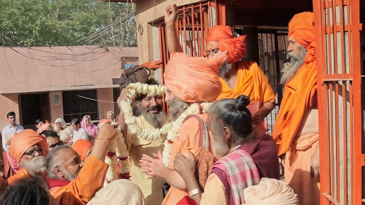Baba Rampuri proclaimed 'Shri Mahant' in Juna Akhada.