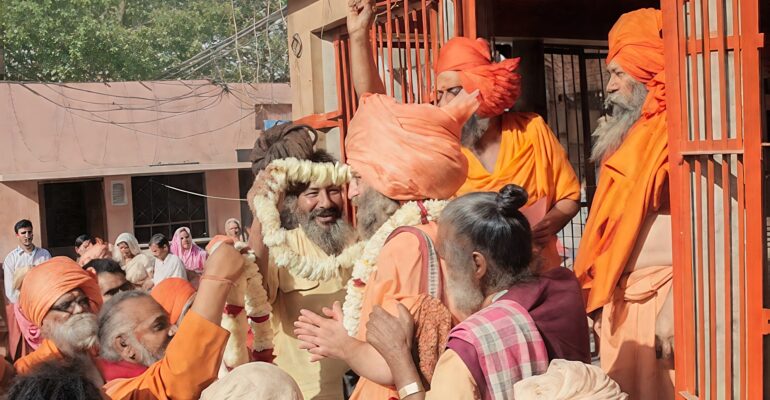 Baba Rampuri proclaimed 'Shri Mahant' in Juna Akhada.